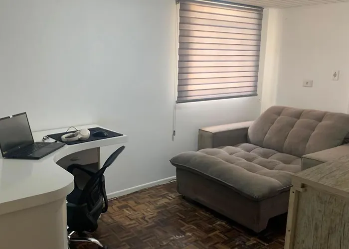 Casa com 2 quartos Mobiliada próxima ao Batel e Parque Barigui